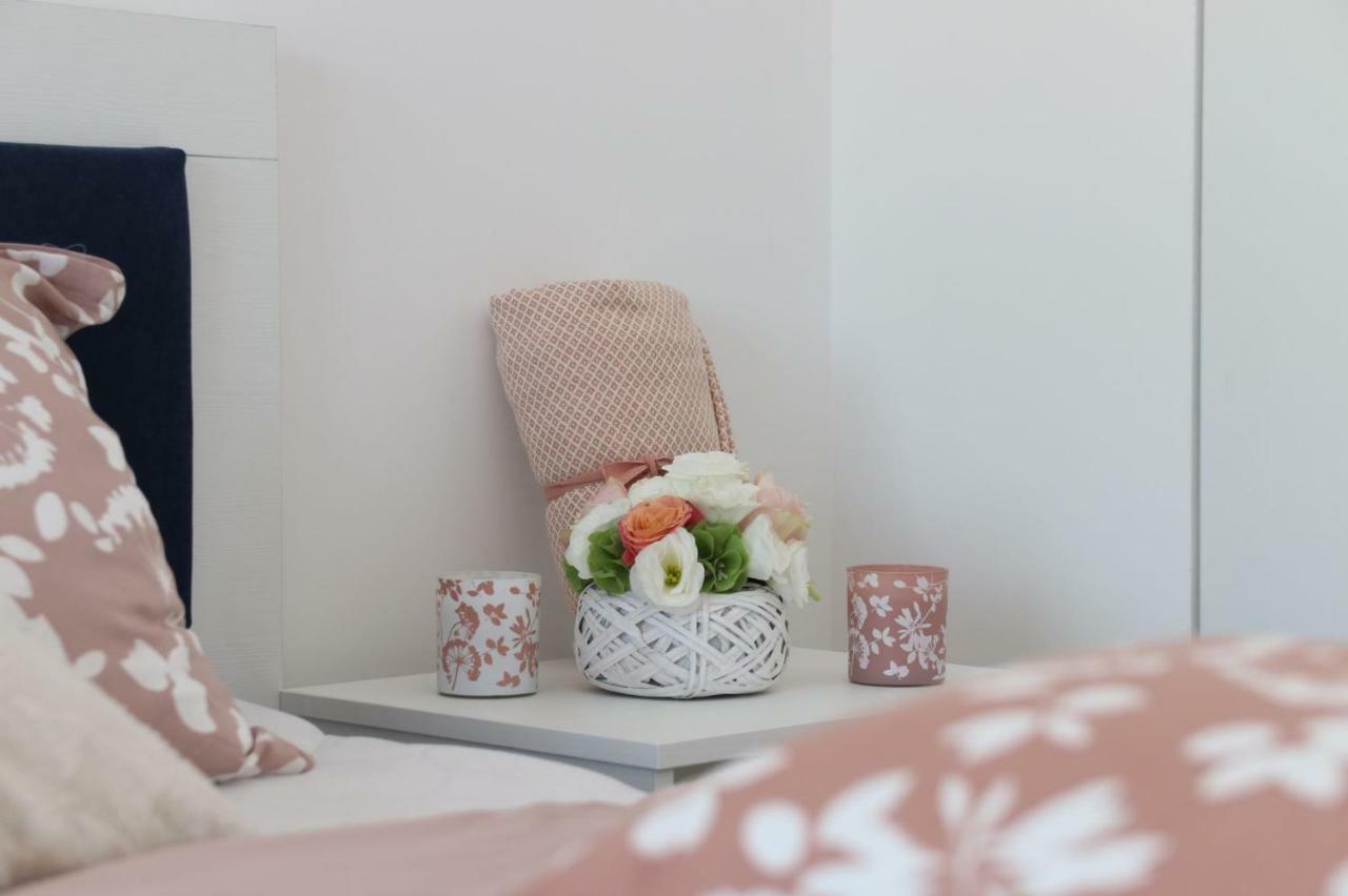Lilly Dream Home Deluxe Penthouse With A Terrace Sarajevo Bagian luar foto