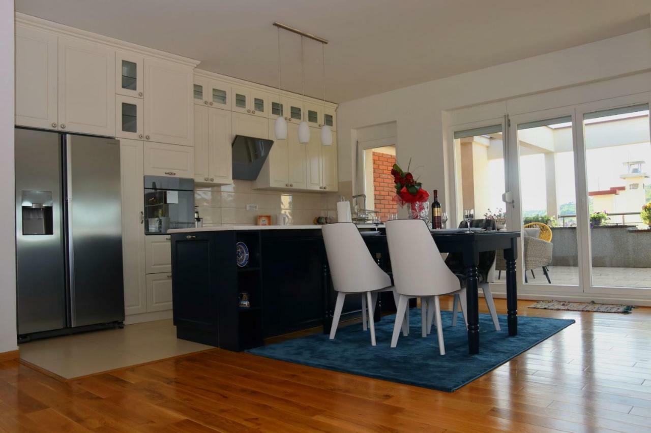 Lilly Dream Home Deluxe Penthouse With A Terrace Sarajevo Bagian luar foto